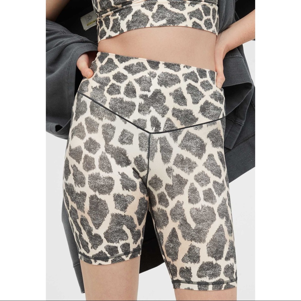 AERIE OFFLINE PRINTED BIKE SHORTS SZ MEDIUM